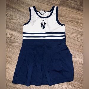 Nike New York Yankees Cheerleading